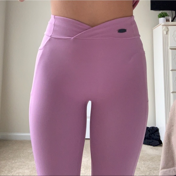 (SOLD) Gymshark leggings - Picture 3 of 3